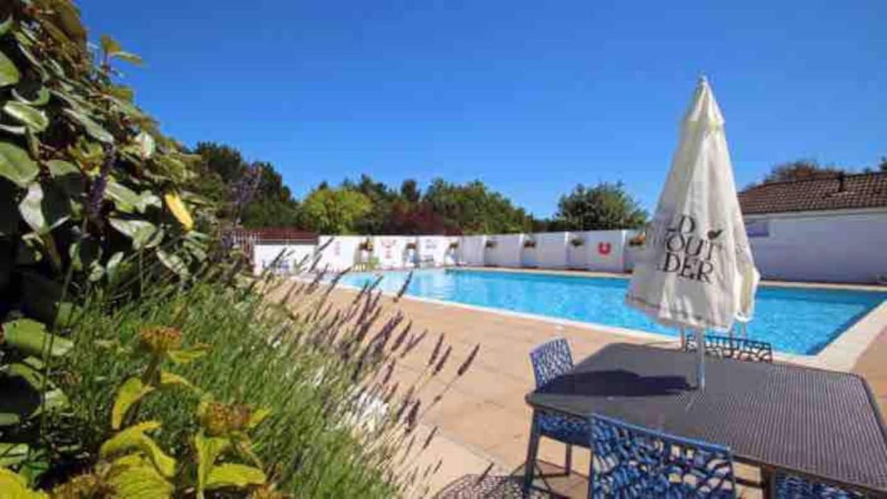 Heavenly Haven Hotel Lymington Buitenkant foto