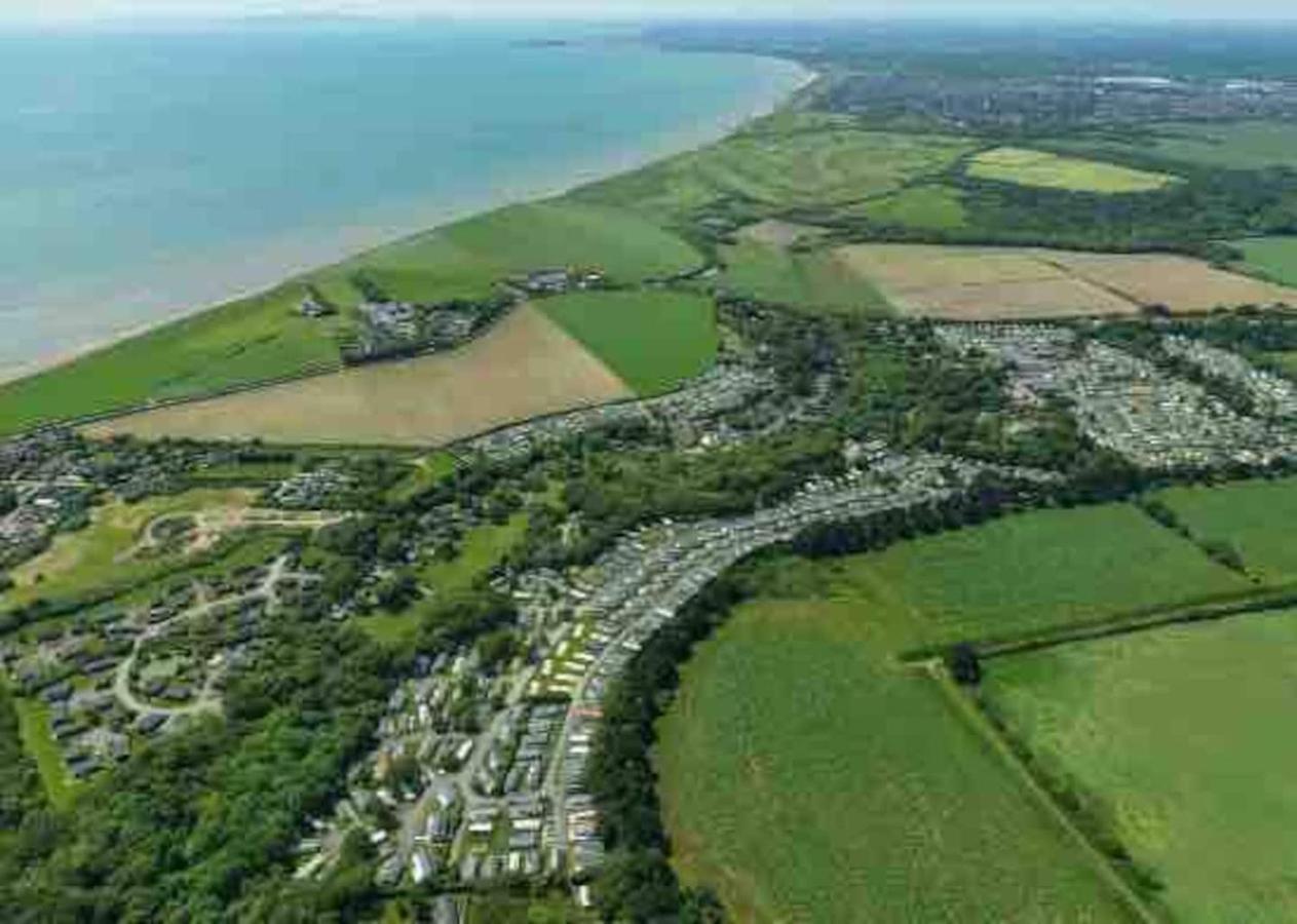 Heavenly Haven Hotel Lymington Buitenkant foto